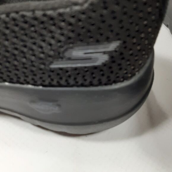 Skechers Goga Max Slip On Women's Size 7.5 Shoes Black SN 15600 Loafers Sneakers - Picture 5 of 11